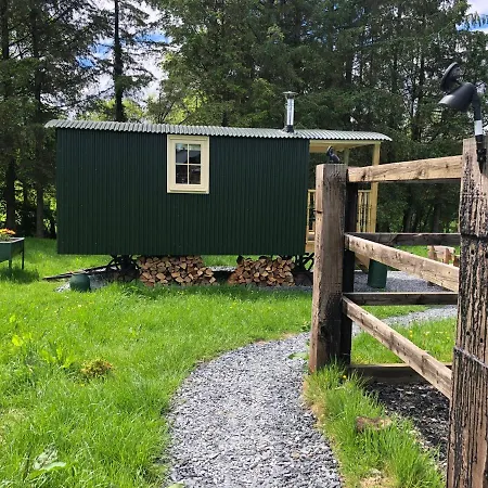 Shepherds Hut At The Retreat Oswestry Exterior photo