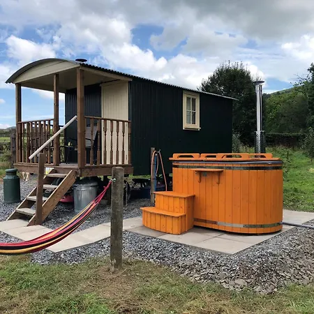 Shepherds Hut At The Retreat Oswestry Exterior photo