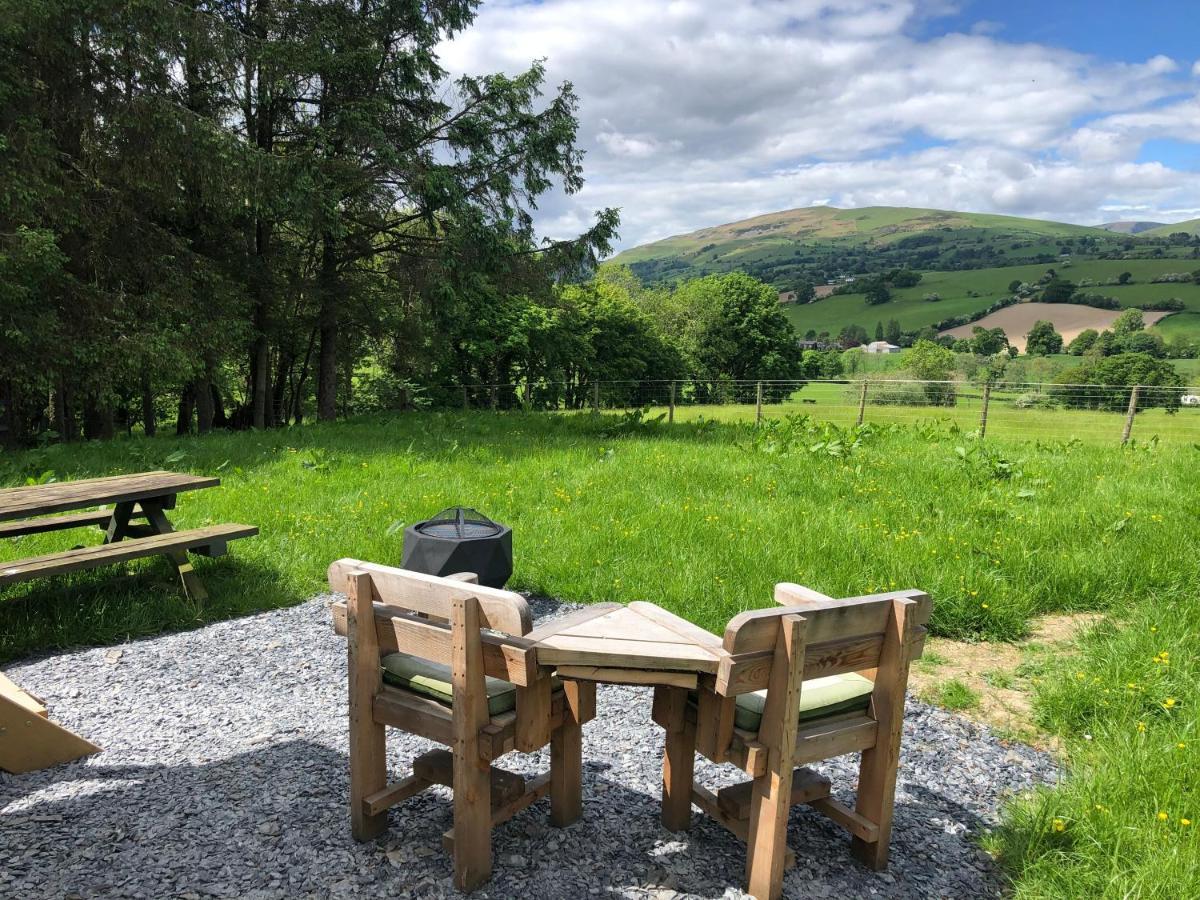 Shepherds Hut At The Retreat *